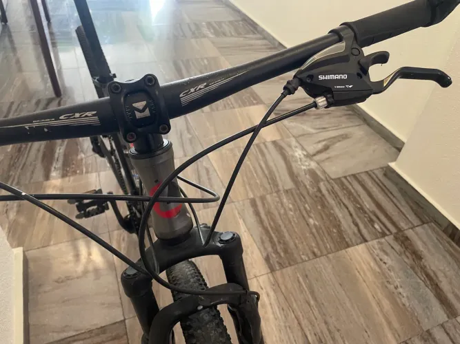 Bicicleta aro 29 Lótus - M