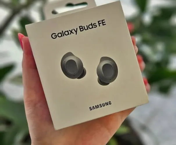 Fones buds Fe Lacrado