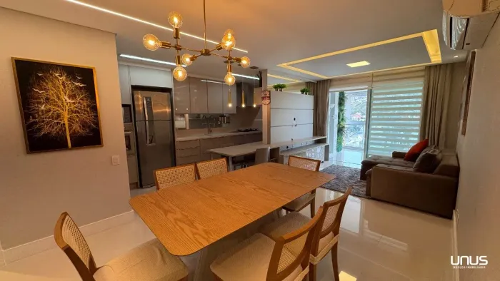 Apartamento de 2 suítes em Florianópolis