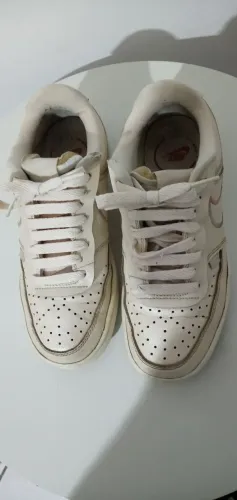 Tênis Nike ( modelo: Court Vision Low Premium) Original. Tam.36. Usado.