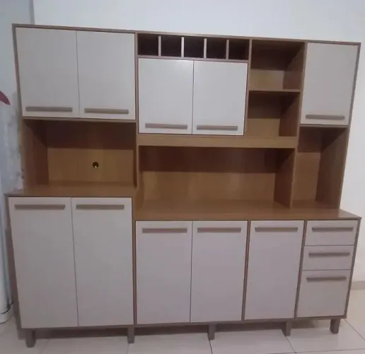 Armário novo grande