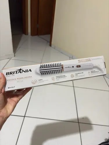 Escova modeladora Britânia