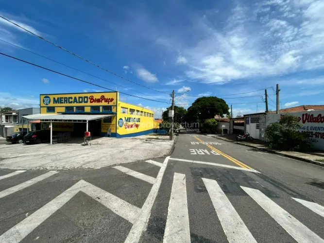 Barracão á venda no Jardim Adhemar de Barros