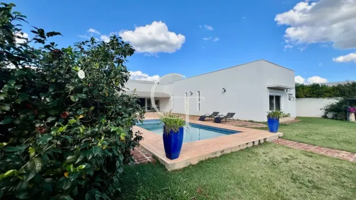 Casa Térrea Mobiliada para Locação no Parque Ytu Xapada em Itu | 4 Suítes, Piscina e 1.000