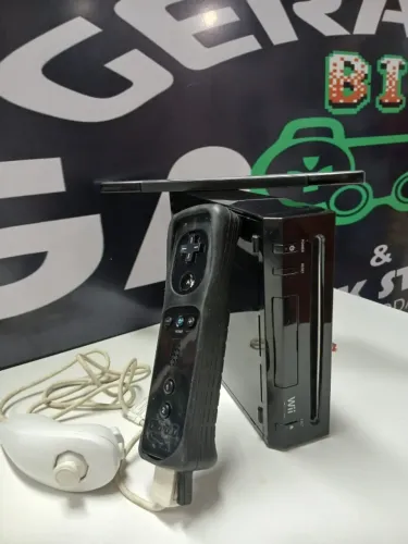 Nintendo Wii Completo com jogos - loja física