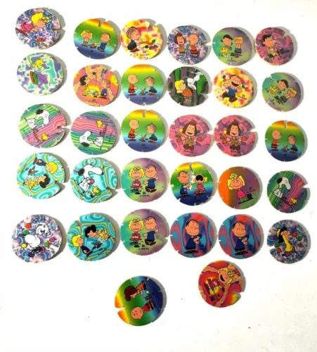 Coleção Tazos Frogs Charlie Brown Snoopy - Lote 32 unidades