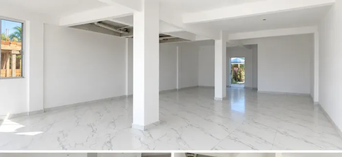 Aluguei anual Sala comercial em itapoa av principal balneário Bamerindus