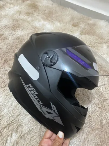 Capacete novo
