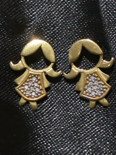 Pingente Vivara Menina em Ouro Amarelo 18k e diamantes 