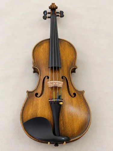 Violino Antonius Stradivarius Harumi 4/4 + Estojo e Arco