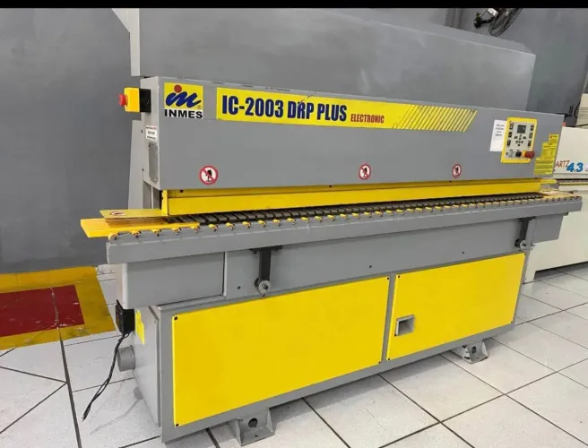 Máquina para marcenaria