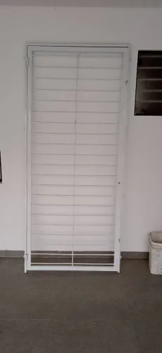 Porta de aço pintado a po