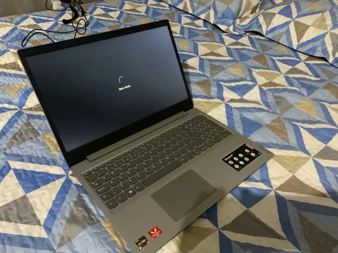 Vendo Notebook Lenovo Ideapad s145, ótimo estado