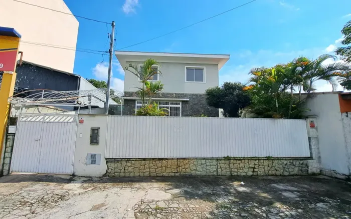 Mansão Residencial ou Oportunidade Comercial na Vila Romana
