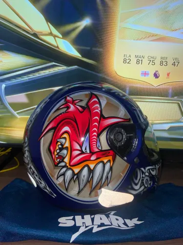 Capacete Shark GRR azul impecável 