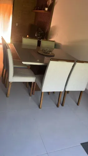 Mesa de 8 lugares completa semi nova e indenização feita já!!