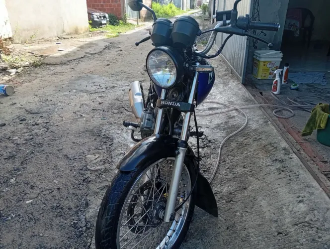 Titan 125 só pegar e rodar