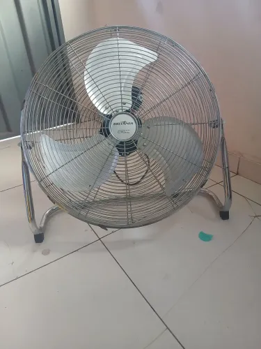 Ventilador Britânia Circulador de Ar C70 Turbo - Potente e Silencioso