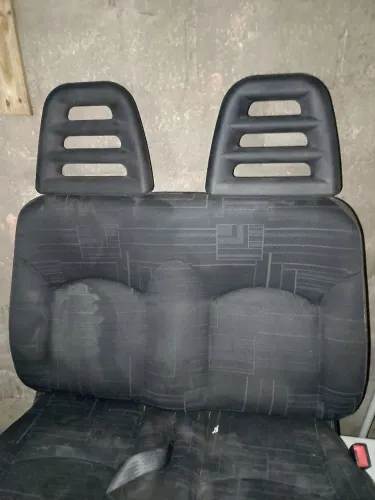 Sofá ivc dois lugares iveco