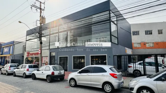 Prédio comercial para alugar com 200m² na Avenida Gisele Constantino - Votorantim