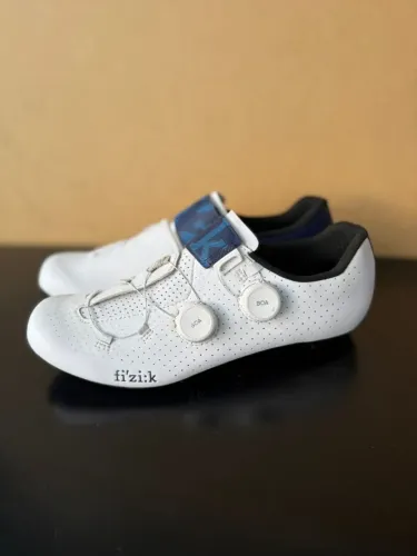 Sapatilha Road Fizik Vento Infinito Carbon