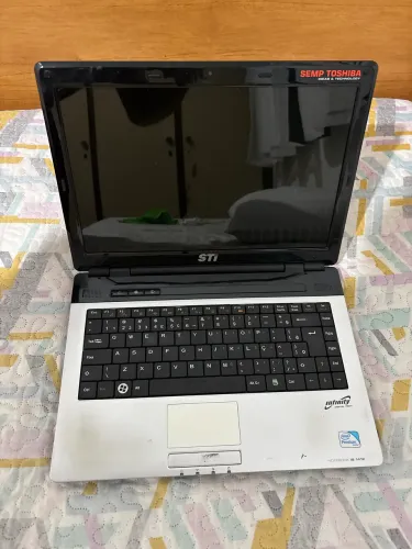 Notebook STI IS 1412 Pentium Dual-Core + Carregador - Funcionando