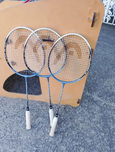 Raquete badminton