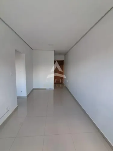 Apartamento na av. Jatuarana - 2 quartos semi-mobiliado