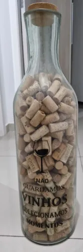 Garrafa decorativa de vinho