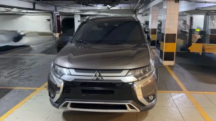 Mitsubishi Outlander HPE-S 3.0 V6 4X4 5P Aut. 2020