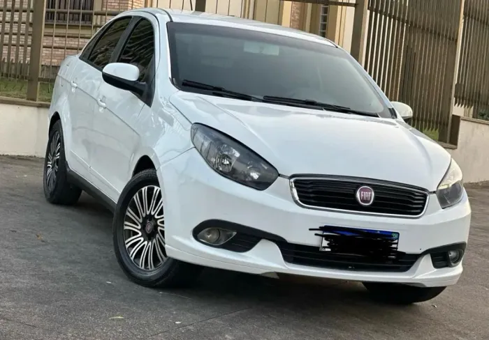 Fiat Grand Siena Essence 1.6 Flex 16V 2016