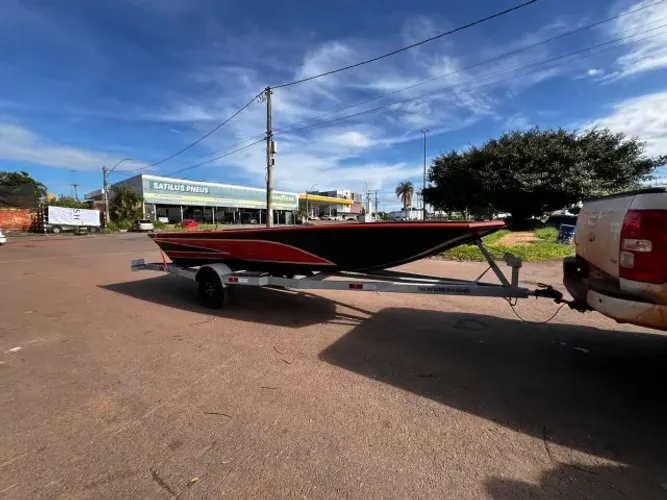 Barco Soldado design confiável com alto desempenho - A partir de 7.990,00