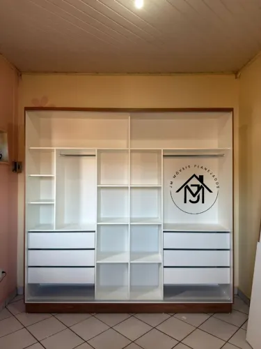 Guarda roupa casal MDF 