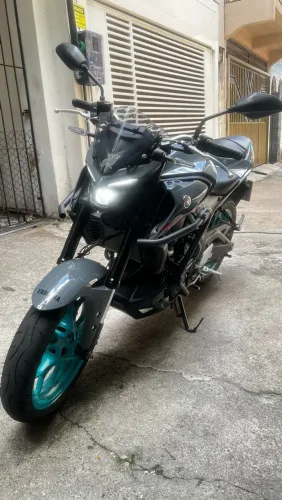 Vendo Mt03 em estado de nova.