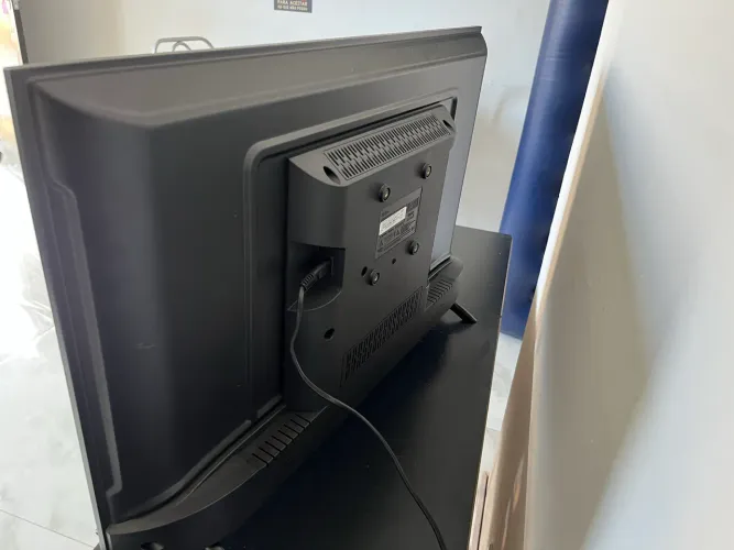 Tb Philco 32 polegadas nova 1 mês de uso com nota e garantia