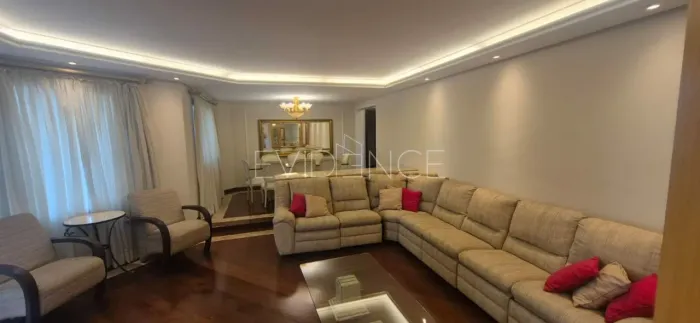 Apartamento mobiliado com 3 dormitórios, suíte e 3 vagas no Jardim Anália Franco