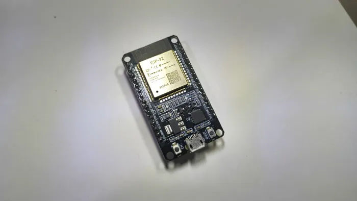 ESP32s (ESP-WROOM-32)