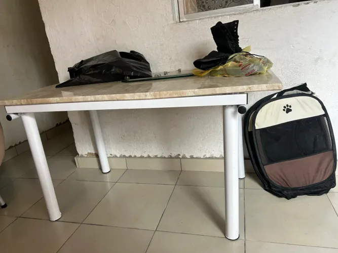 Mesa de mármore