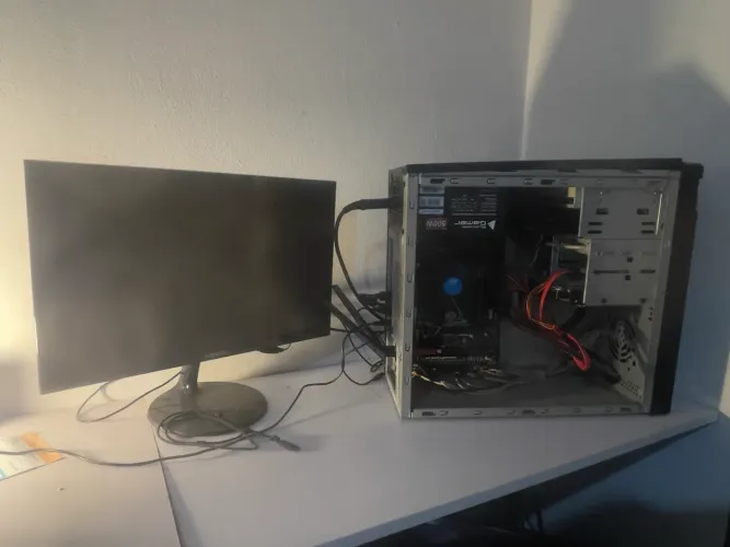 Desktop Intel i5 - 3.5Ghz