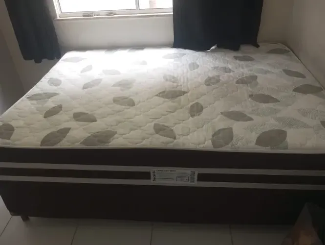 2 Camas de casal - 400 reais cada 