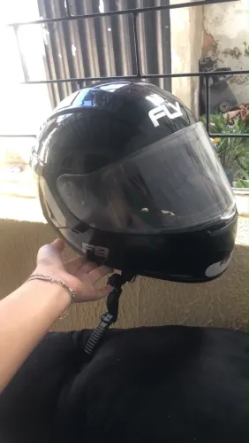 capacete fly, tamanho 58, pouco tempo de uso