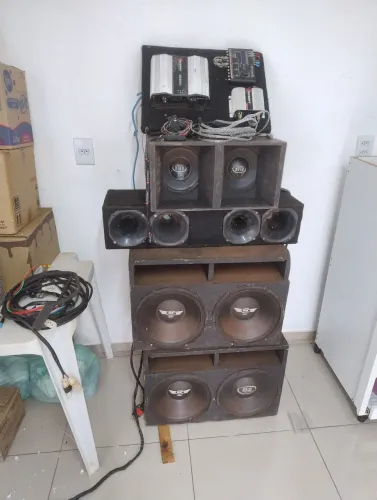 Vendo som automotivo completo