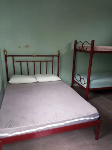 Cama de Casal (Simples de montar)