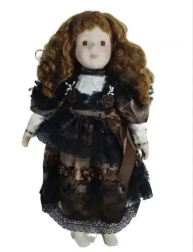 Boneca em Porcelana - Inglesinha de 43 cm de Altura