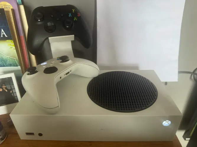 Xbox série S 2 controles 