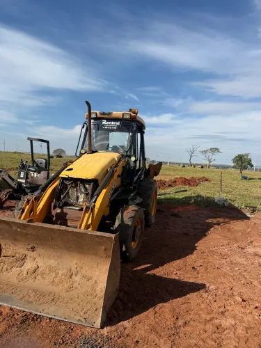 Retroescavadeira JCB 3C 