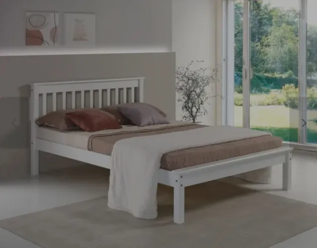 Cama de madeira + Colchão (para vender rapido)