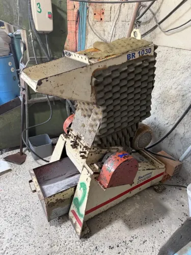 Moinho 300x300 Perfeito Triturador de Plástico 