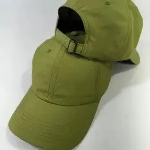 MODELO DAD HAT SEM ESTAMPA IMPERMEAVEL VERDE AVOCADO