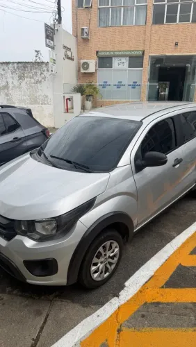 ALUGA-SE CARRO EM VITÓRIA DA CONQUISTA